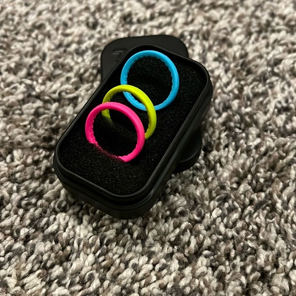 GROOVE LIFE RINGS - Picture 1 of 1